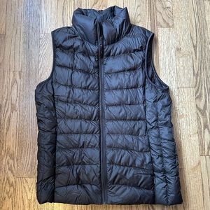 Women's UNIQLO Puffer Vest - Sz Small - Dark Brown